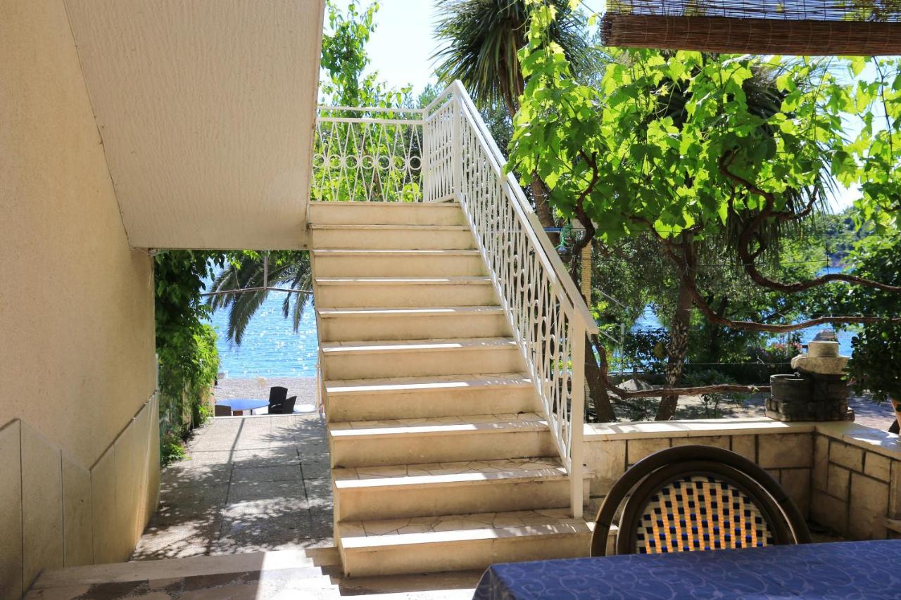 Apartments By The Sea Stanici, Omis - 1031 Tice Экстерьер фото